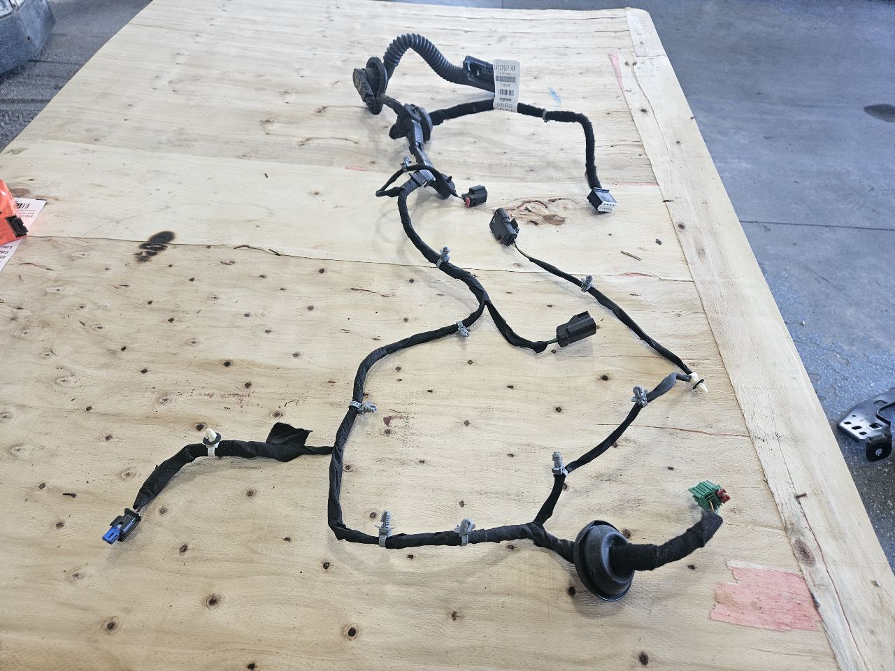 2019 SILVRDO15 PASSENGER REAR DOOR WIRING 84512967 30493 - image 4