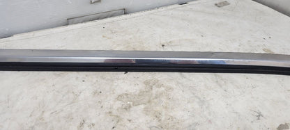 2019 SILVRDO15 RH REAR DOOR BELT REVEAL 84549260 30499 - image 3