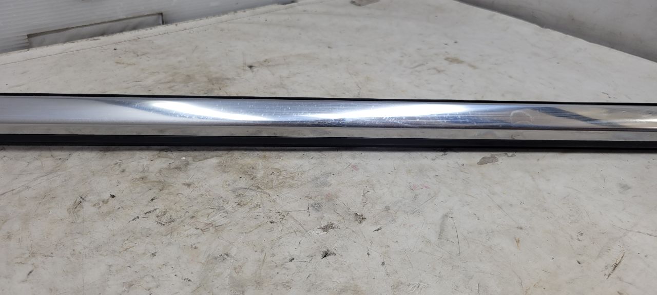 2019 SILVRDO15 RH FRONT BELT REVEAL 84543797 30501 - image 3