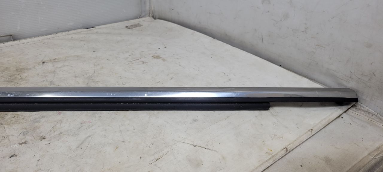 2019 SILVRDO15 RH FRONT BELT REVEAL 84543797 30501 - image 6