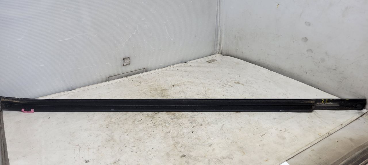 2019 SILVRDO15 RH FRONT BELT REVEAL 84543797 30501 - image 9
