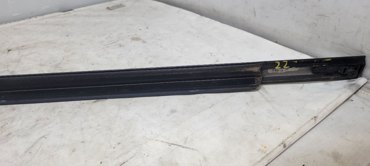 2019 SILVRDO15 RH FRONT BELT REVEAL 84543797 30501 - image 10