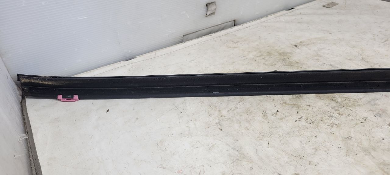 2019 SILVRDO15 RH FRONT BELT REVEAL 84543797 30501 - image 12