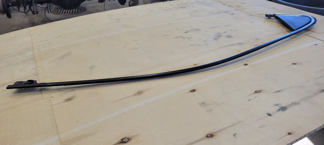 2019 SILVRDO15 LH FRONT UPPER REVEAL MOLDING TRIM 30503 - image 4