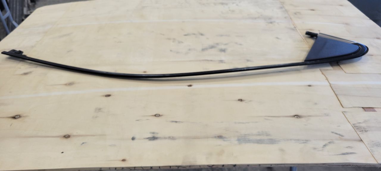2019 SILVRDO15 LH FRONT UPPER REVEAL MOLDING TRIM 30503 - image 5
