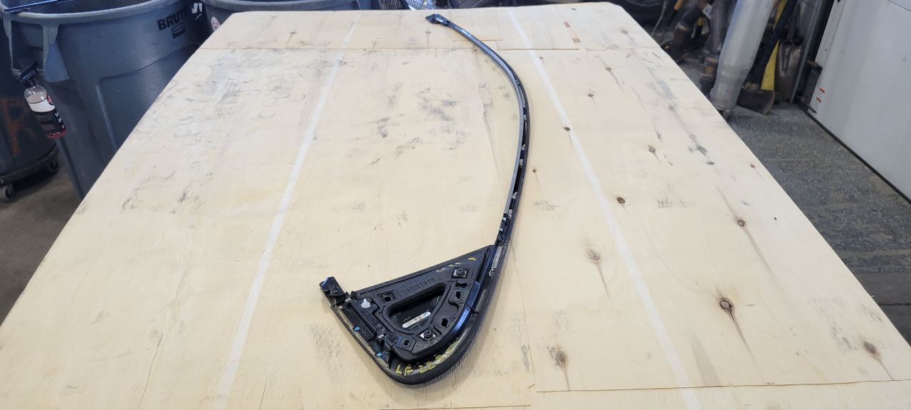 2019 SILVRDO15 LH FRONT UPPER REVEAL MOLDING TRIM 30503 - image 13
