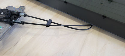 2018 SILVRDO15 OEM BACK GLASS POWER SLIDING 30535 - image 18