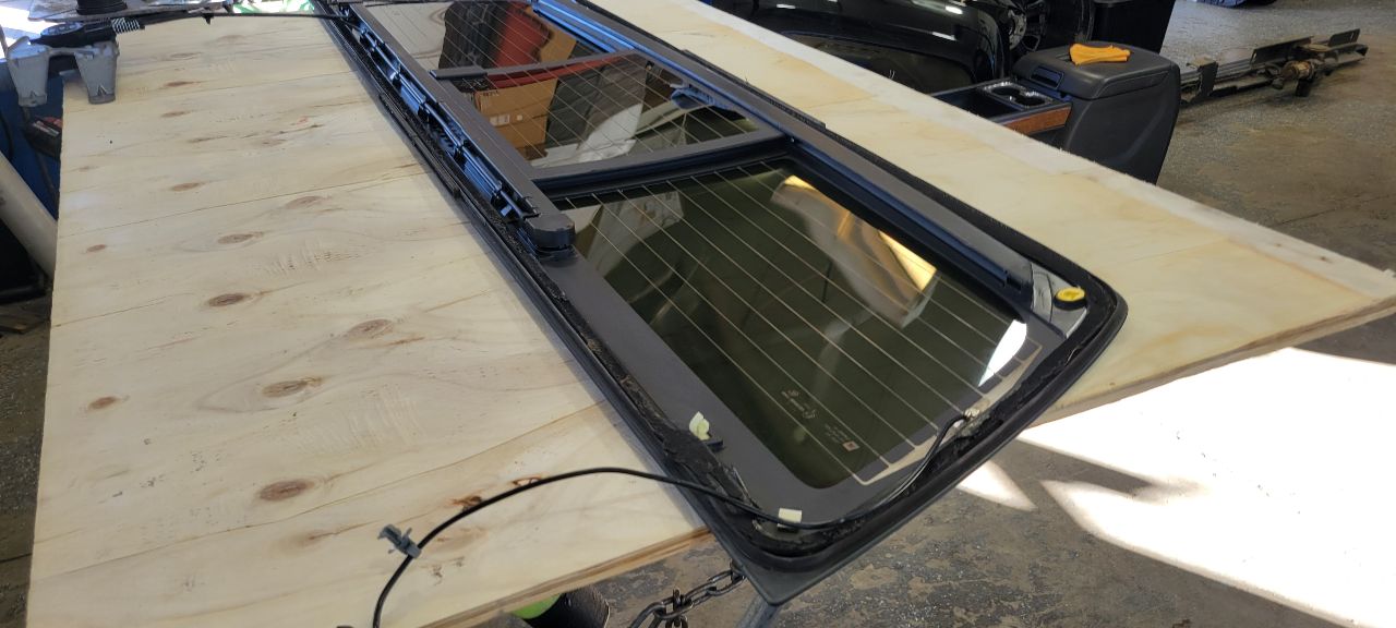 2018 SILVERADO OEM BACK GLASS POWER SLIDING 30535 - image 5