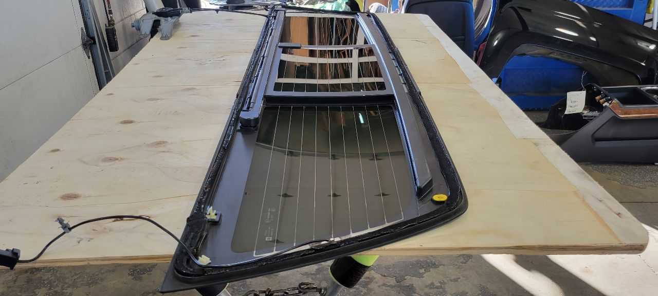 2018 SILVERADO OEM BACK GLASS POWER SLIDING 30535 - image 6