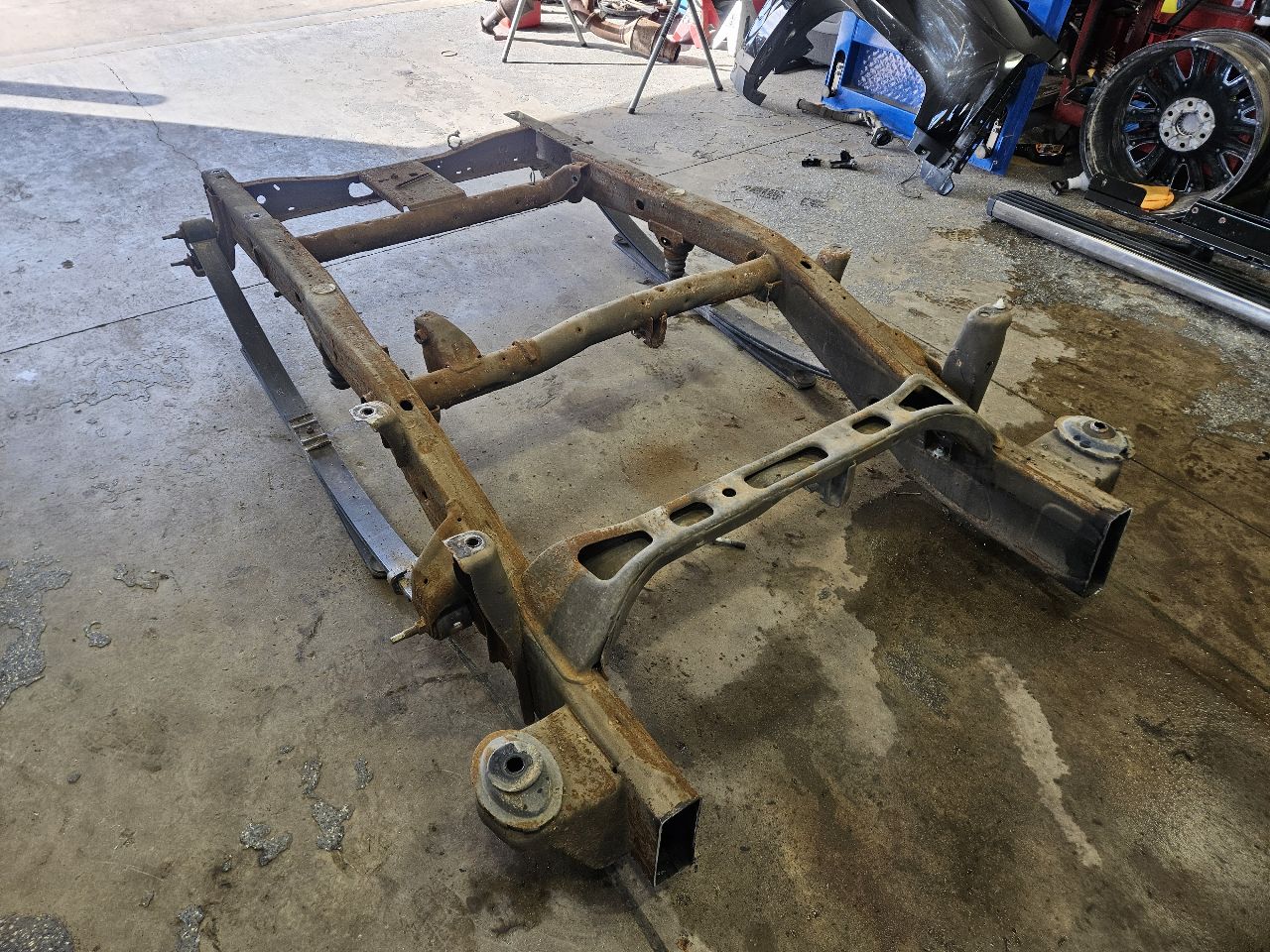 2018 SILVRDO15 REAR FRAME CUT 6'6" BED 30567 - image 7