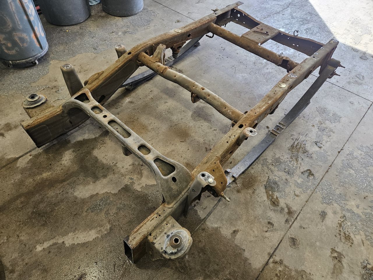 2018 SILVRDO15 REAR FRAME CUT 6'6" BED 30567 - image 9