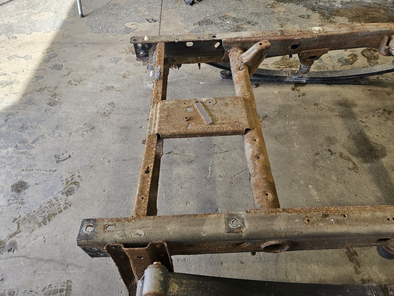 2018 SILVRDO15 REAR FRAME CUT 6'6" BED 30567 - image 13