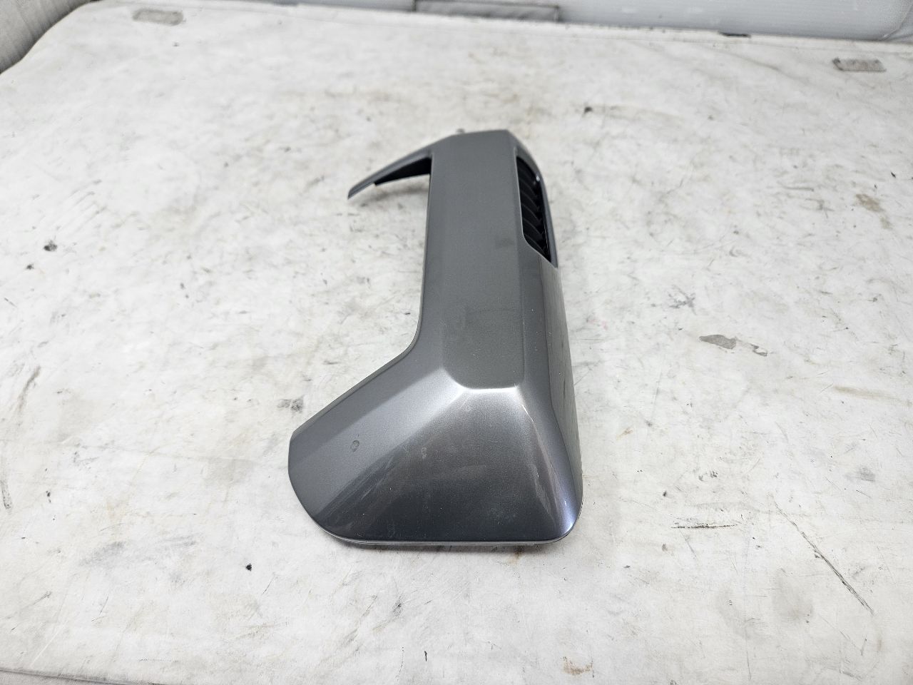 2018 SILVRDO15 RH DASH DEFROST VENT TRIM 23136579 30576 - image 4
