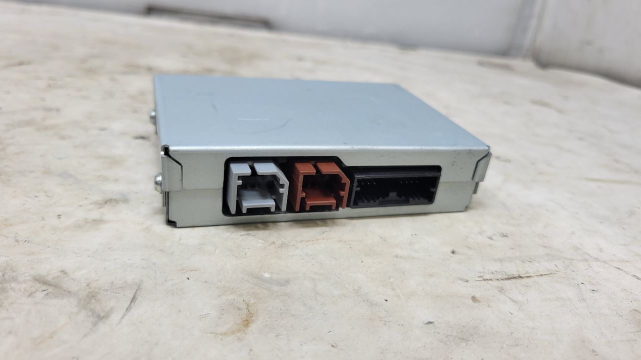 2018 SILVRDO15 HMI BYPASS MODULE 84216626 30591 - image 7