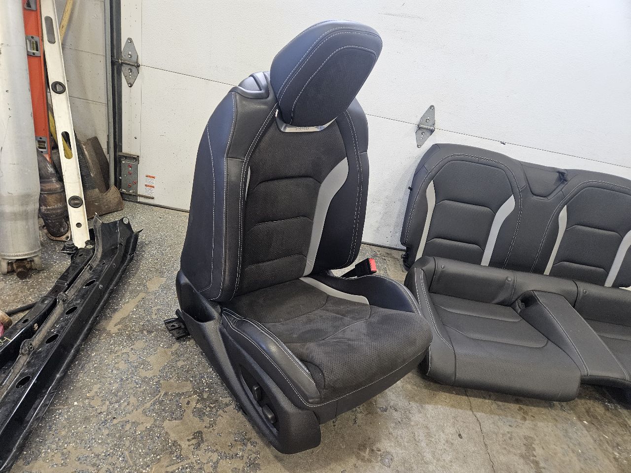 2019 CAMARO FRONT & REAR RECARO SEATS HEATED 30640 - image 7