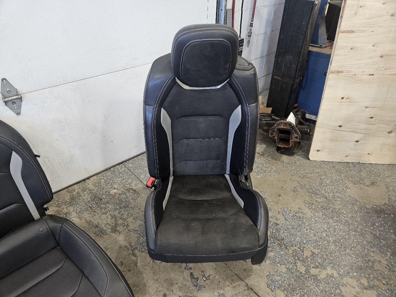 2019 CAMARO FRONT & REAR RECARO SEATS HEATED 30640 - image 11