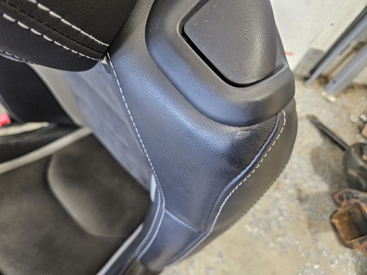 2019 CAMARO FRONT & REAR RECARO SEATS HEATED 30640 - image 16