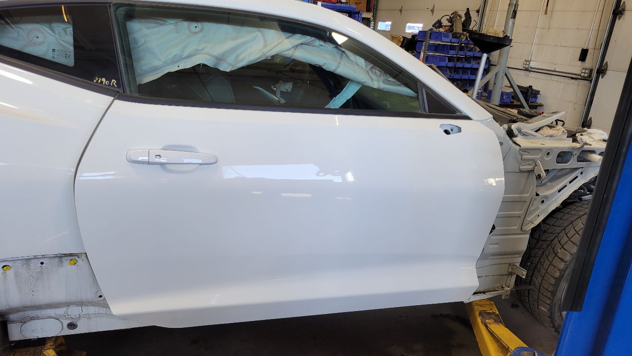2019 CAMARO RH FRONT DOOR SUMMIT WHITE 000 GAZ 30642 - image 19