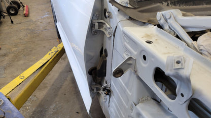 2019 CAMARO RH FRONT DOOR SUMMIT WHITE 000 GAZ 30642 - image 5