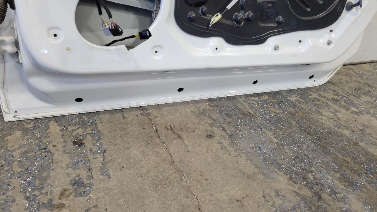 2019 CAMARO RH FRONT DOOR SUMMIT WHITE 000 GAZ 30642 - image 14