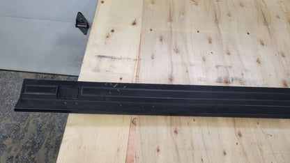 2019 SILVRDO15 LH DRIVER BED RAIL TRIM CHEVY 5'8" 30654 - image 2