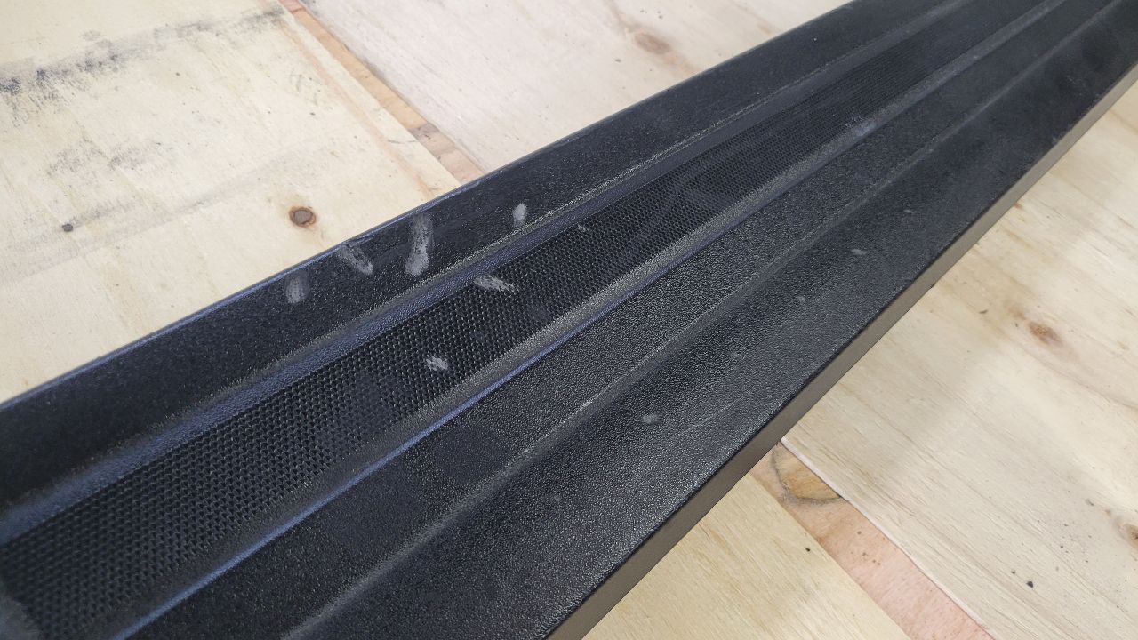 2019 SILVRDO15 LH DRIVER BED RAIL TRIM CHEVY 5'8" 30654 - image 10