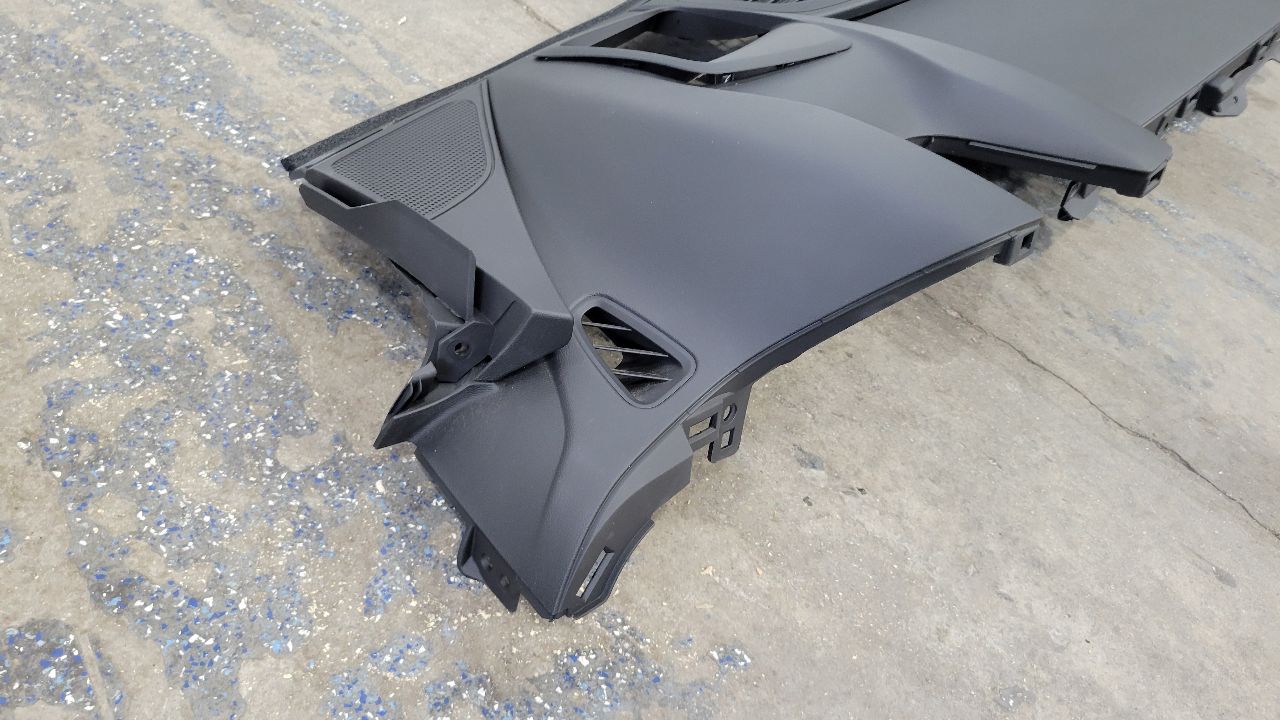 2019 CAMARO UPPER DASH PANEL W/HUD CUTOUT & BAG 30672 - image 9