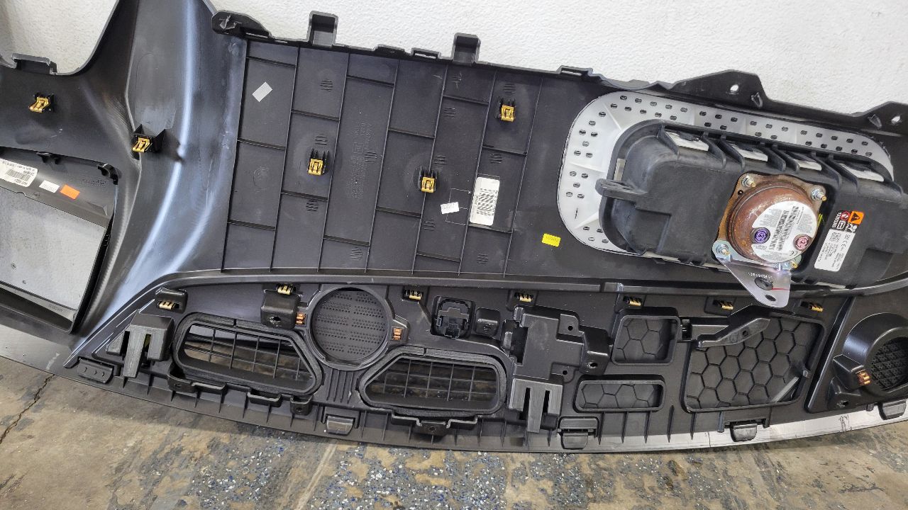 2019 CAMARO UPPER DASH PANEL W/HUD CUTOUT & BAG 30672 - image 14