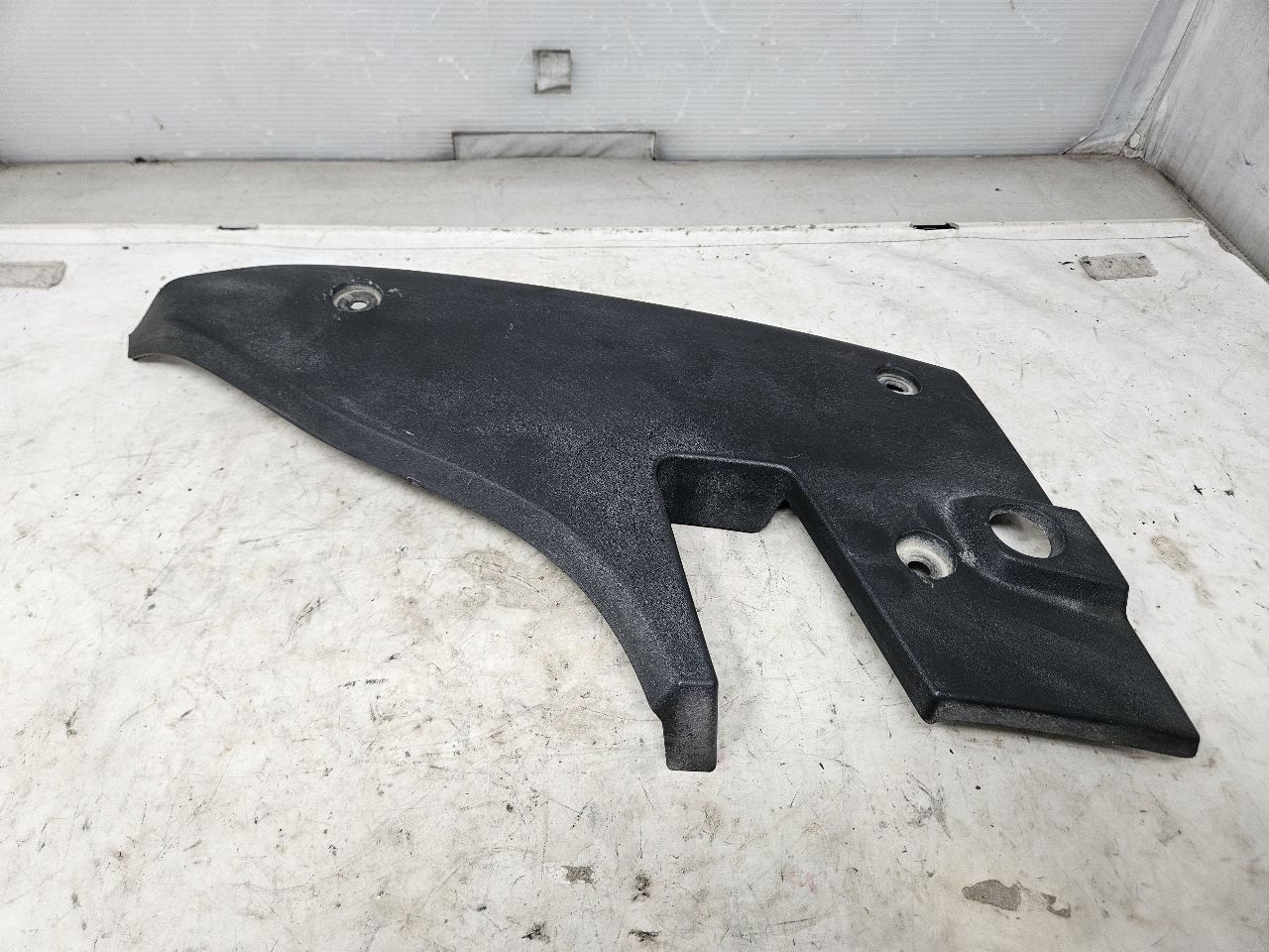2019 CAMARO LH TAIL LAMP COVER FILLER PANEL 30718 - image 1