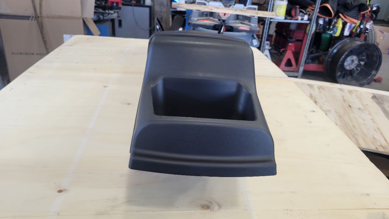 2019 CAMARO CENTER CONSOLE BLACK MANUAL TRANS 30726 - image 4