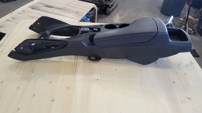 2019 CAMARO CENTER CONSOLE BLACK MANUAL TRANS 30726 - image 5