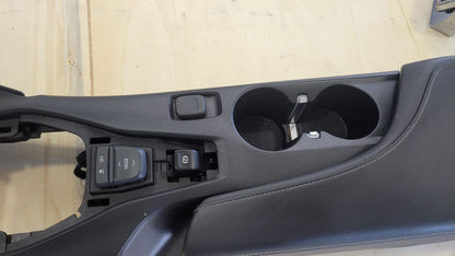 2019 CAMARO CENTER CONSOLE BLACK MANUAL TRANS 30726 - image 7