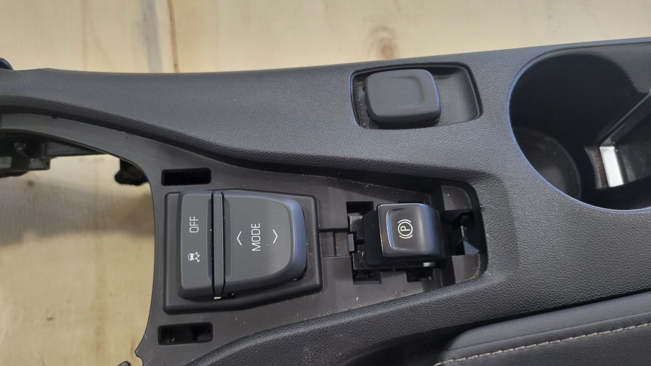 2019 CAMARO CENTER CONSOLE BLACK MANUAL TRANS 30726 - image 9