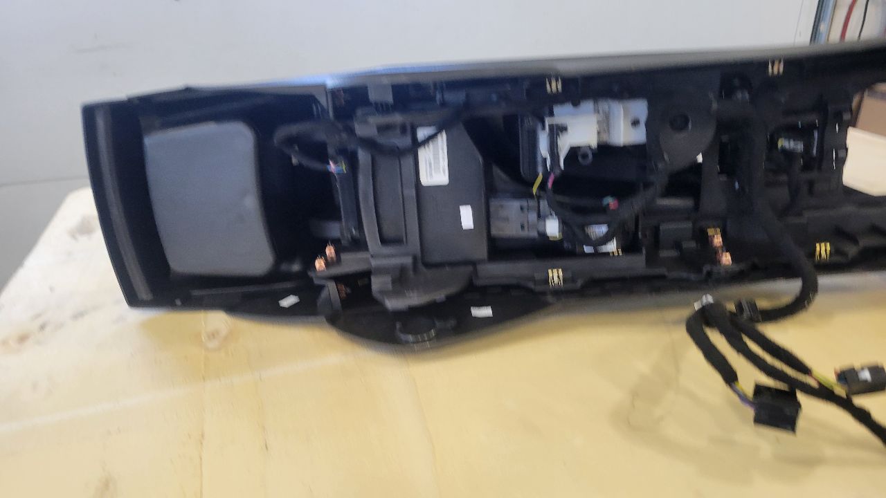 2019 CAMARO CENTER CONSOLE BLACK MANUAL TRANS 30726 - image 15