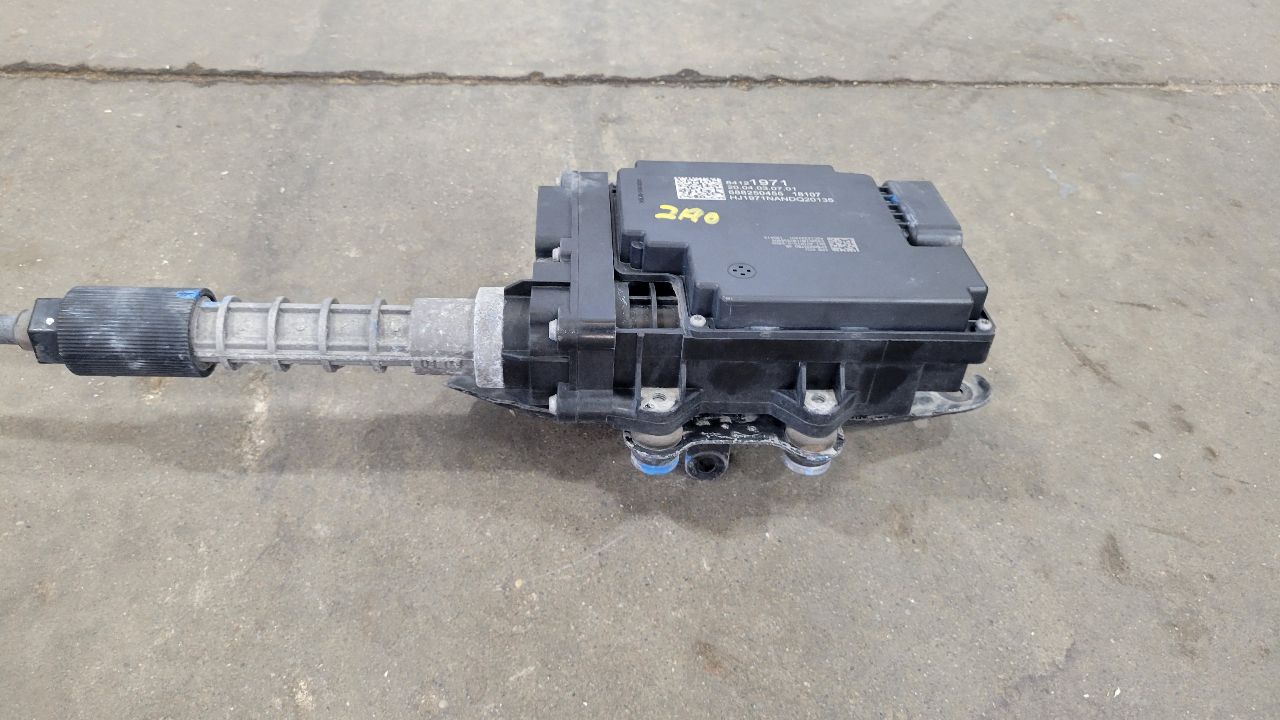 2019 CAMARO ELECTRONIC PARK BRAKE ACTUATOR 30750 - image 3