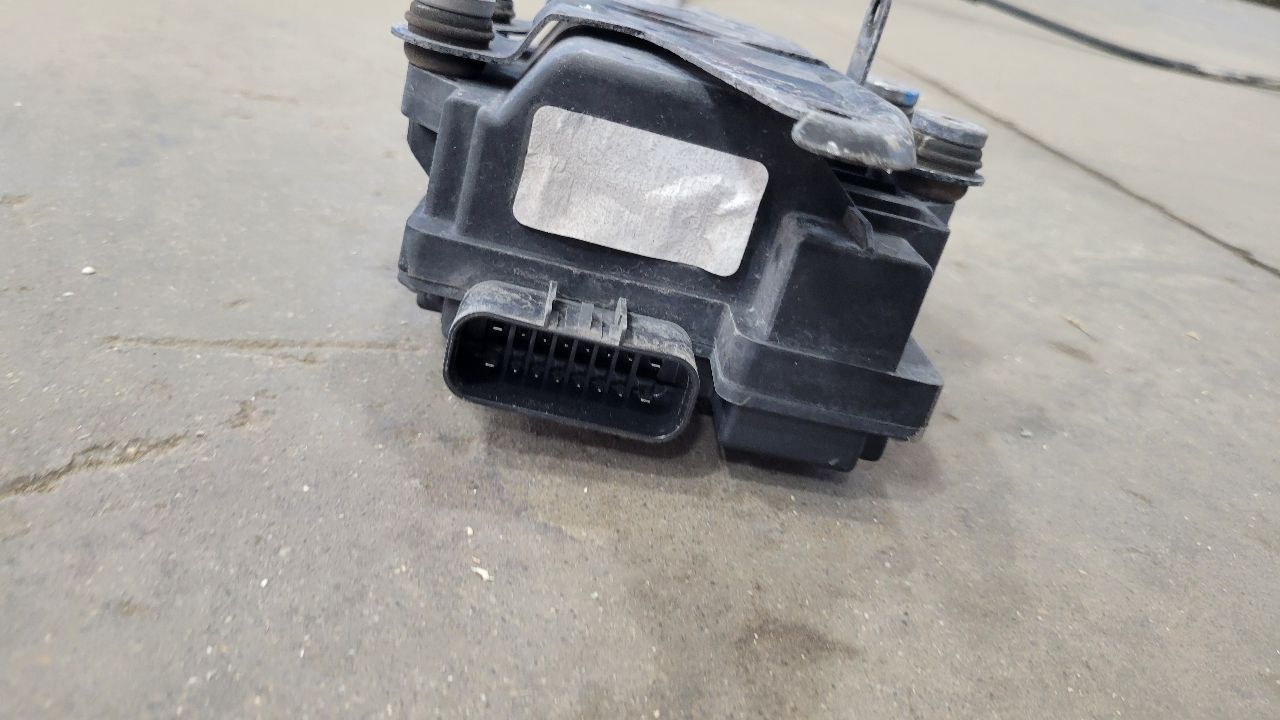 2019 CAMARO ELECTRONIC PARK BRAKE ACTUATOR 30750 - image 14