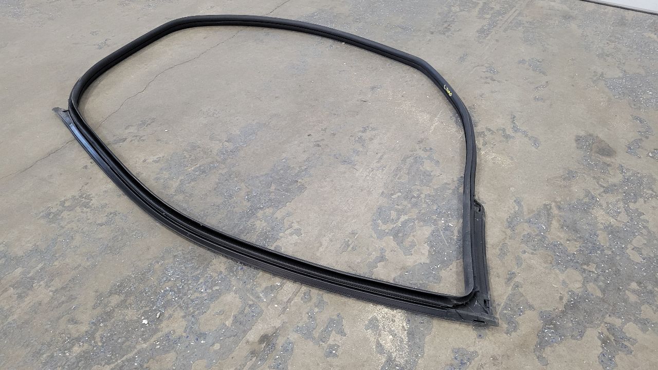 2019 CAMARO DRIVER LH DOOR WEATHERSTRIPPING 30755 - image 11