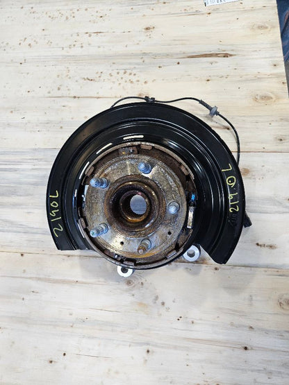 2019 CAMARO LH DRIVER REAR SPINDLE HUB SS 1LE 30790 - image 3