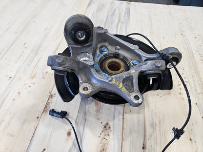 2019 CAMARO LH DRIVER REAR SPINDLE HUB SS 1LE 30790 - image 9