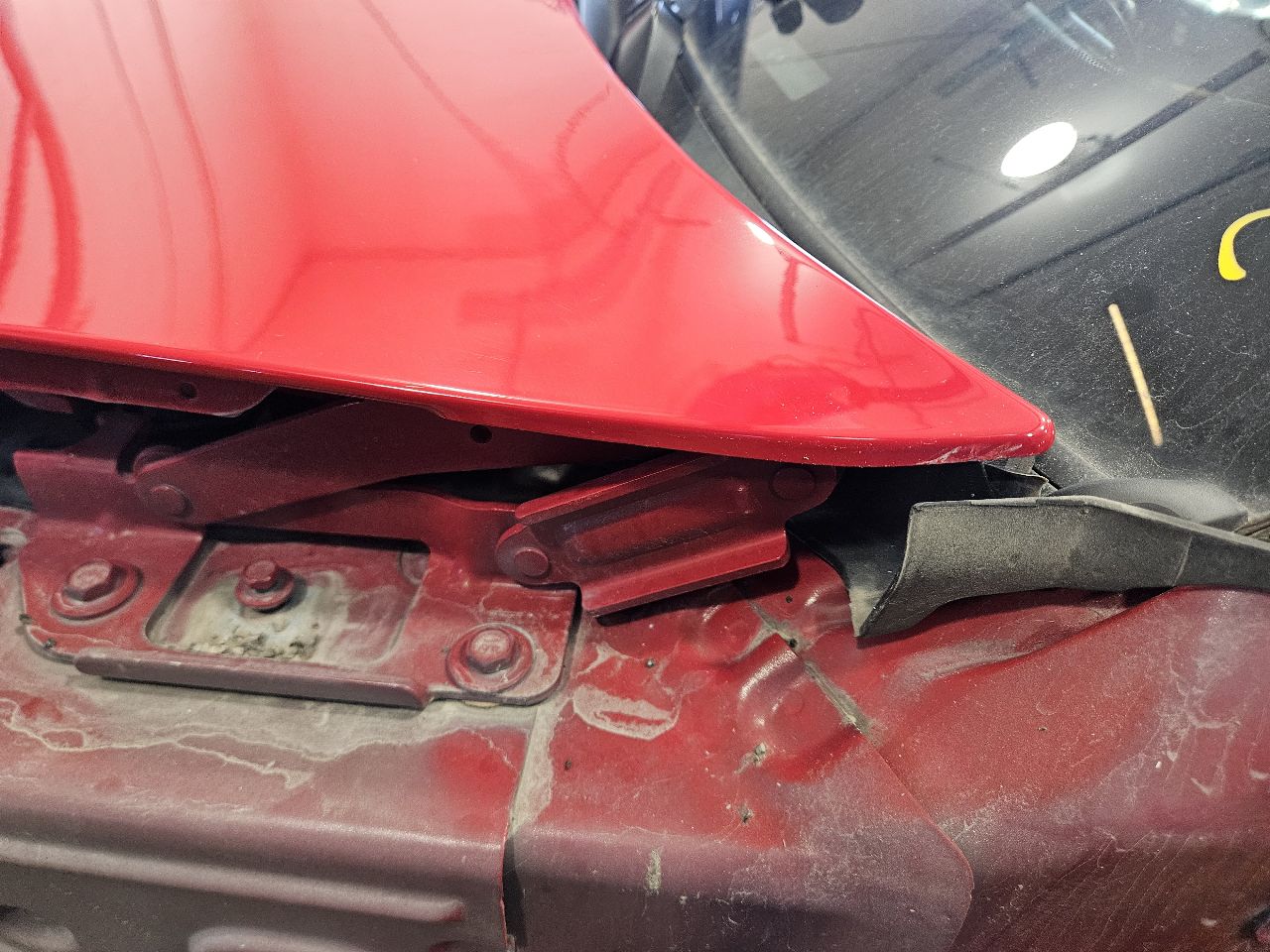 2013 CAMARO HOOD VICTORY RED GCN 1 TINY DING 2P0 30826 - image 16