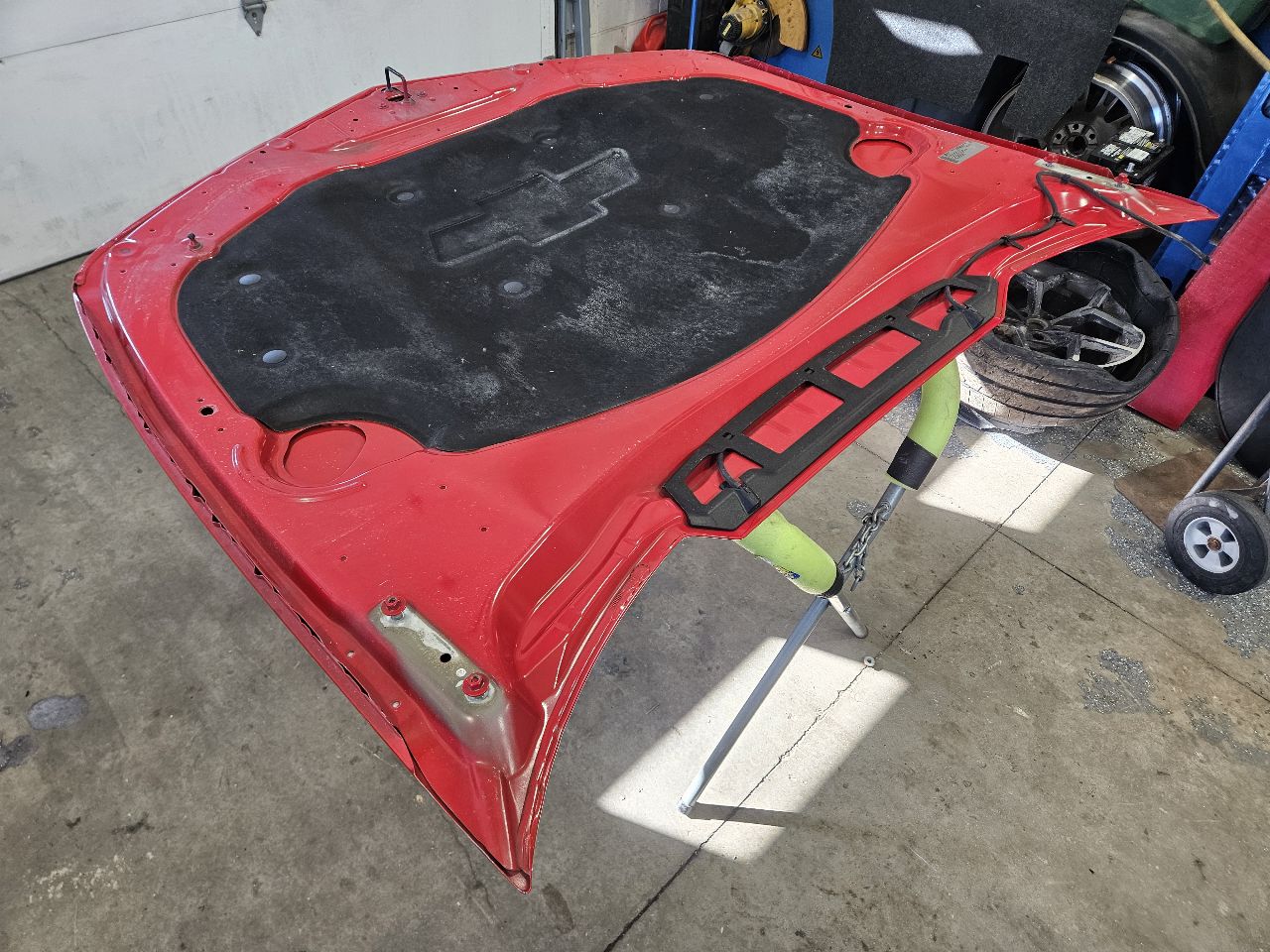 2013 CAMARO HOOD VICTORY RED GCN 1 TINY DING 2P0 30826 - image 10