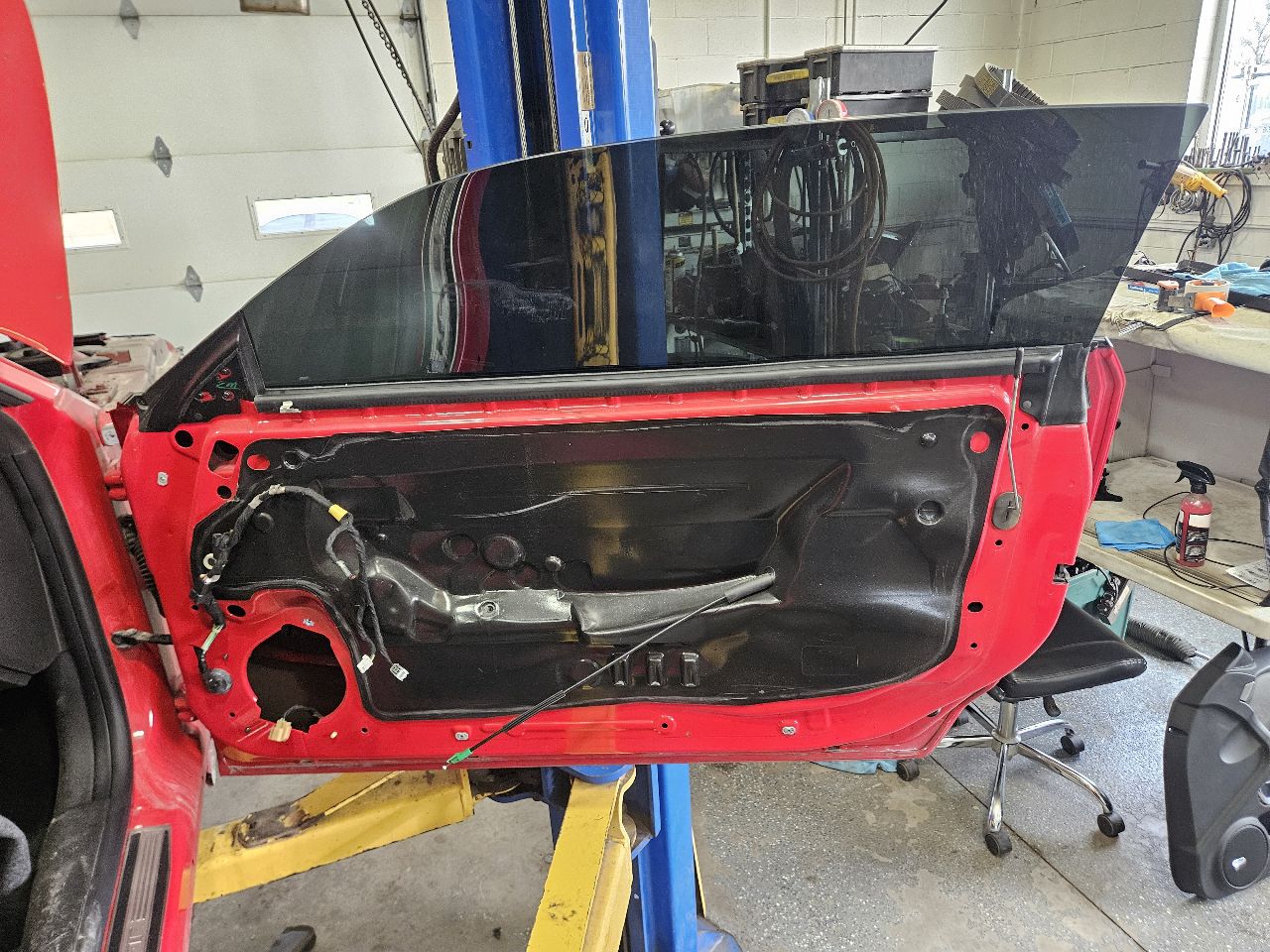 2013 CAMARO RH DOOR RED GCN COUPLE PARKING DINGS 30827 - image 1