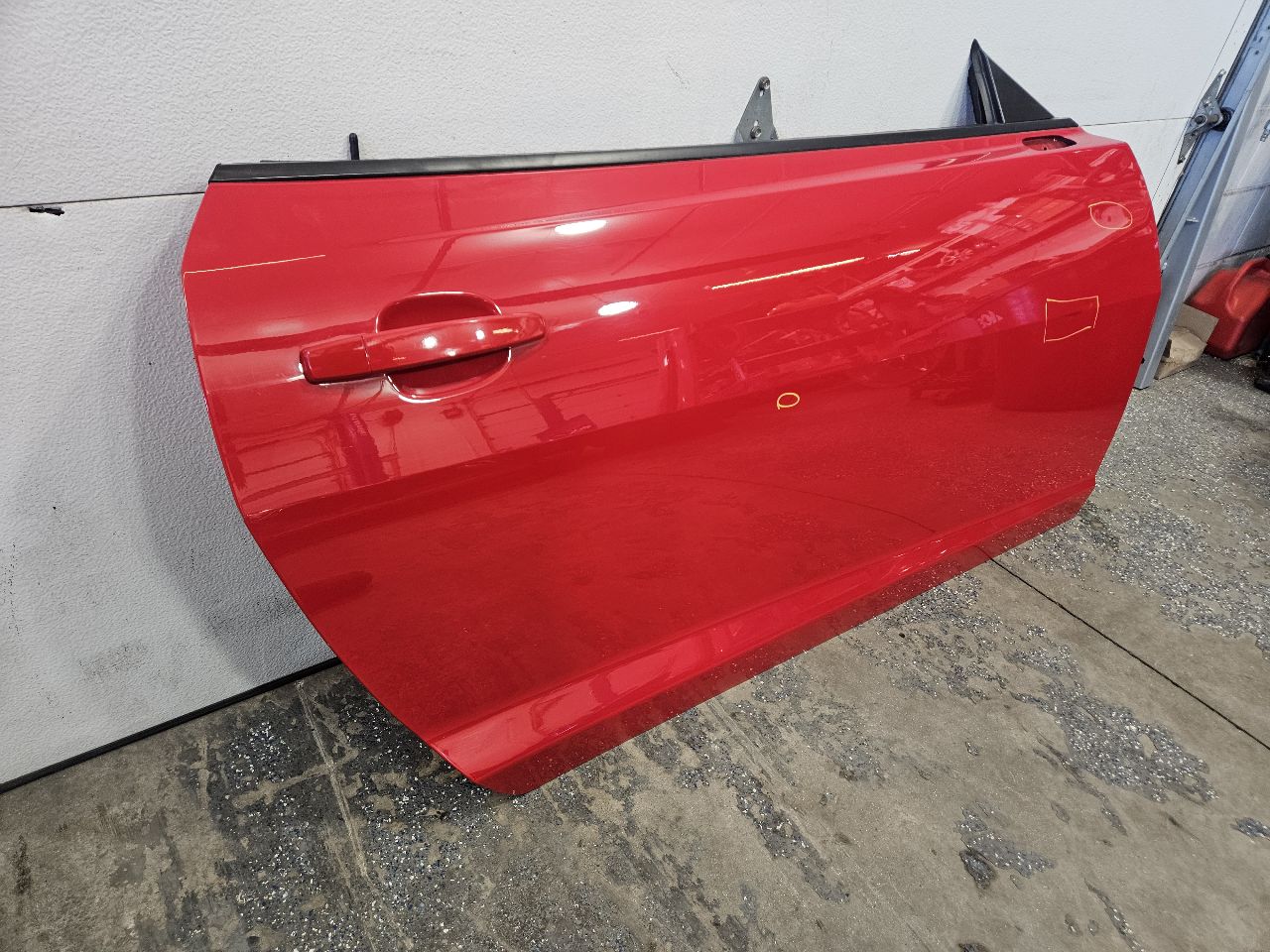 2013 CAMARO RH DOOR RED GCN COUPLE PARKING DINGS 30827 - image 3