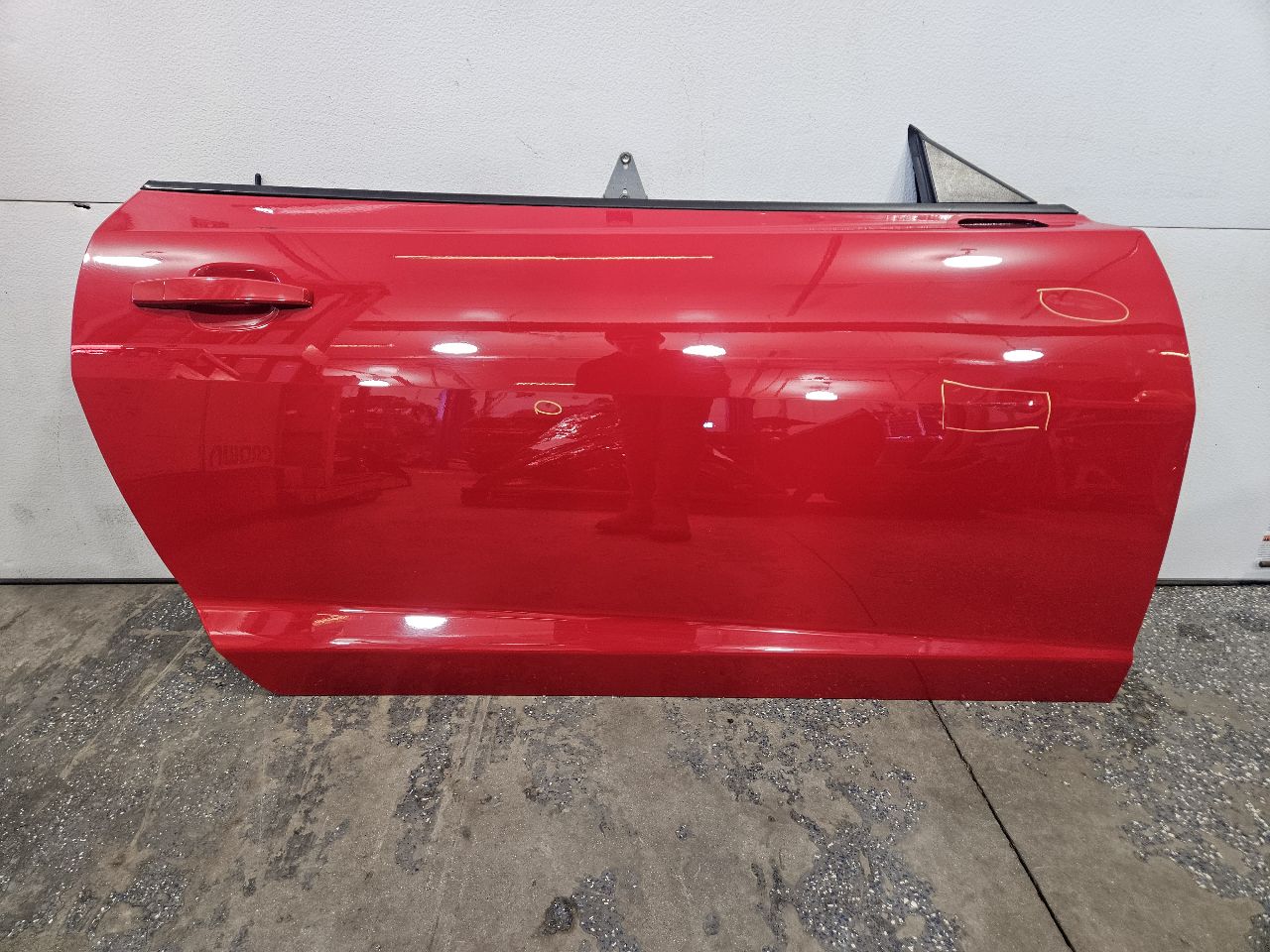 2013 CAMARO RH DOOR RED GCN COUPLE PARKING DINGS 30827 - image 5