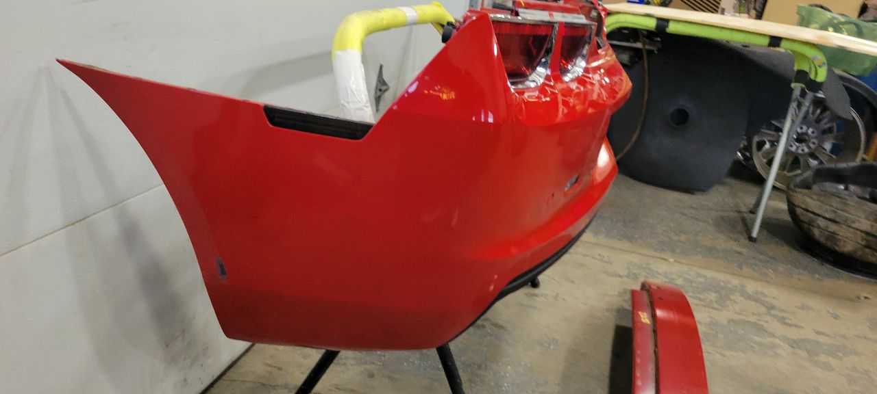 2013 CAMARO REAR BUMPER RED GCN 1S1 SCUFF W/LIGH 30861 - image 6