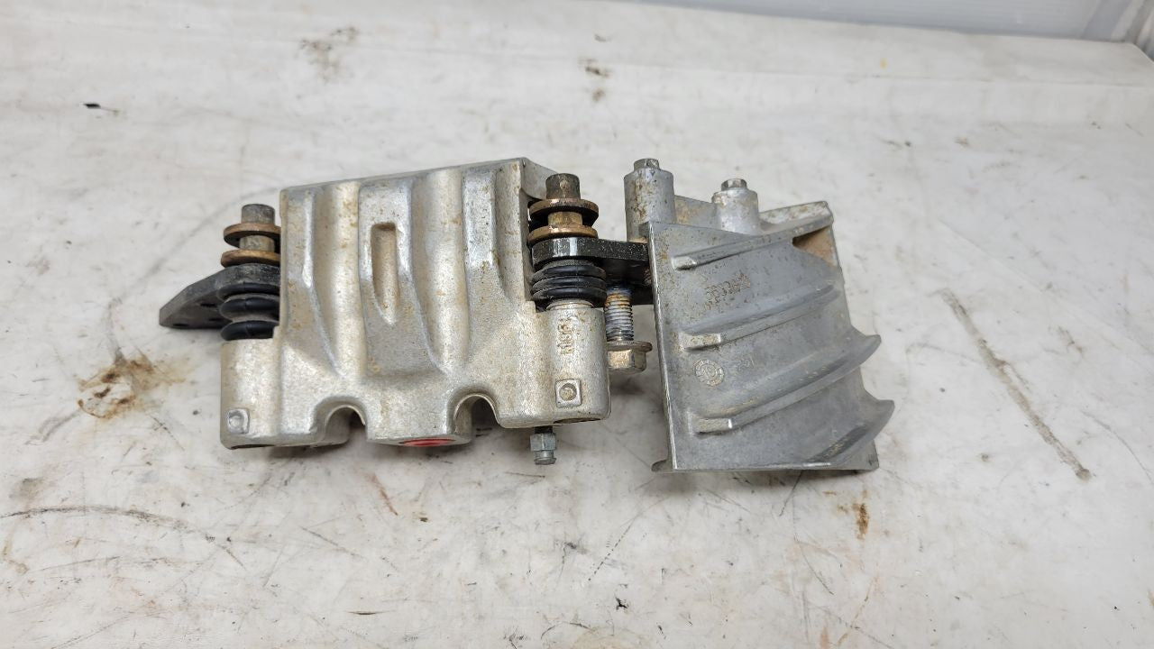 2019 POLUTV FRONT RH BRAKE CALIPER & BRACKET 30896 - image 3
