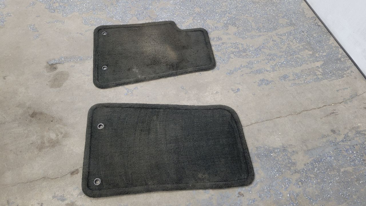 2013 CAMARO OEM FRONT FLOOR MATS BLACK CARPET 30901 - image 5