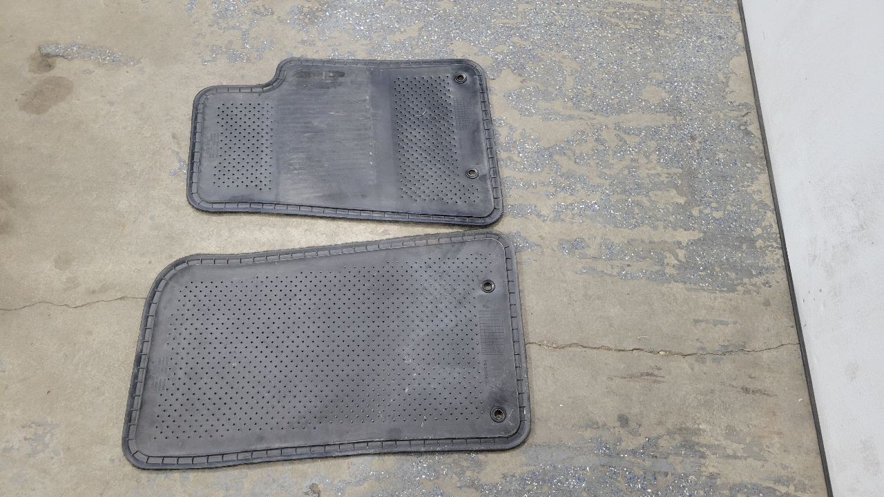 2013 CAMARO OEM FRONT FLOOR MATS BLACK CARPET 30901 - image 6