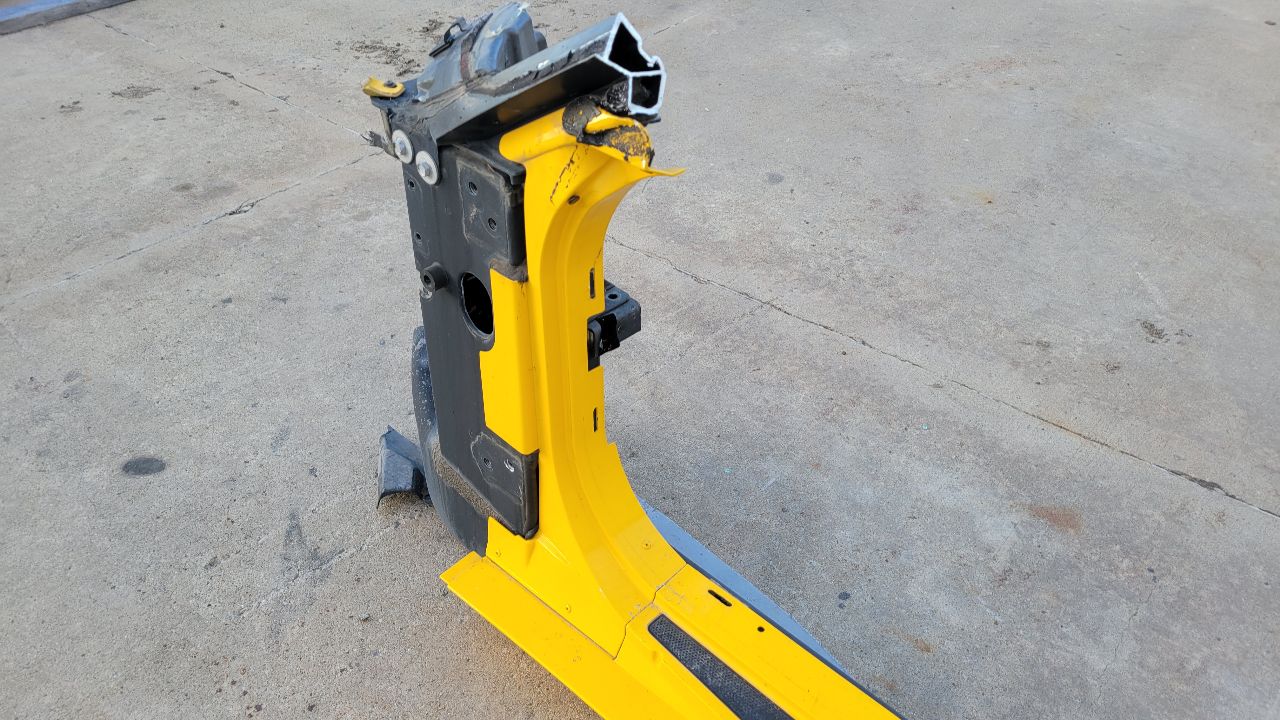 2000 CORVETTE LH ROCKER SIDE APERTURE YELLOW 30941 - image 5