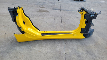 2000 CORVETTE RH ROCKER PANEL SIDE APERTURE YELLOW 30942 - image 3